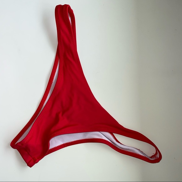 ❤️ 3 for 35 ❤️ Red Cheeky Tie Front Bikini ❤️ - Picture 5 of 6
